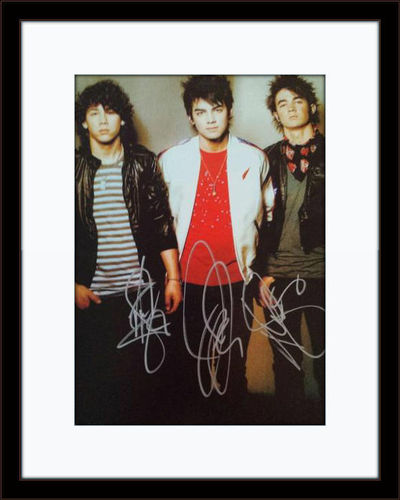 Framed Jonas Brothers Photo Autograph with COA