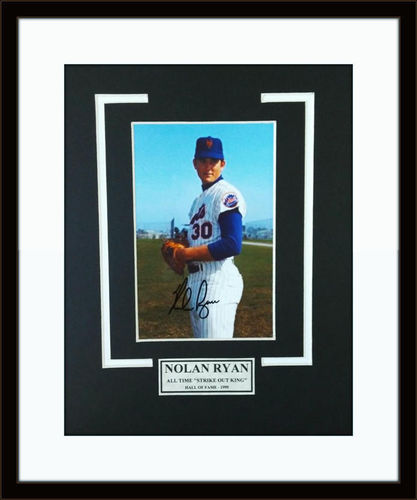 Framed Nolan Ryan Mets Autograph 11x14 Photo with COA